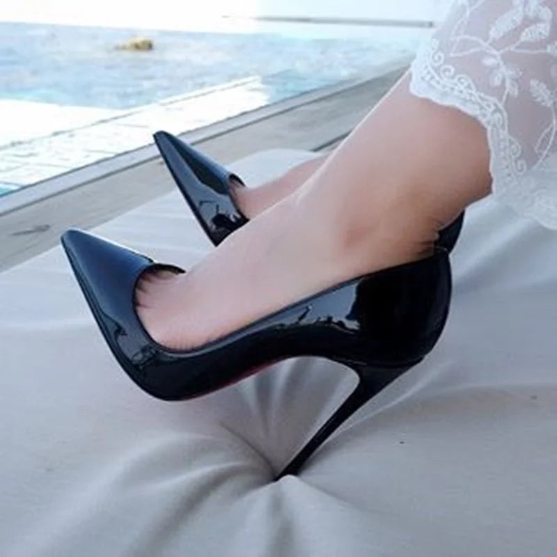 💙Sky Blue Patent Leather Pointed Toe Pumps💙